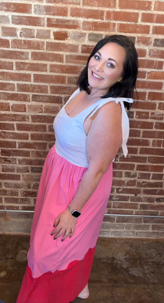 SCALLOPED COLOR BLOCK MIDI DRESS PINK COMBO / M SCALLOPED COLOR BLOCK MIDI DRESS PINK COMBO / M
